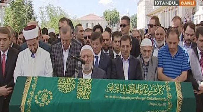 Erdoğan ve Davutoğlu Ali Nar&#039;ın cenazesine katıldı