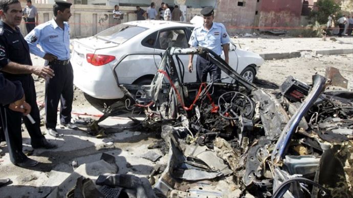 Irak&#039;ta futbol sahası yakınına saldırı