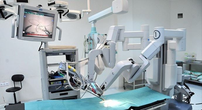 Böbrek naklinde robotik cerrahiyle yüzde yüz başarı