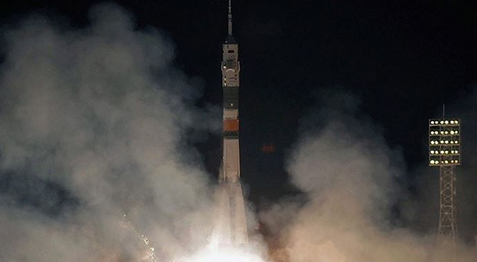 Soyuz kapsülü Uluslararası Uzay İstasyonu&#039;na kenetlendi