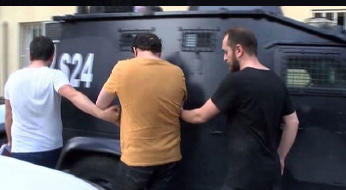 Kilis&#039;te 2 IŞİD üyesi yakalandı