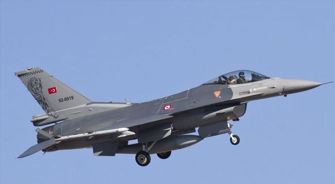 Diyarbakır&#039;da F-16&#039;lara ateş açıldı