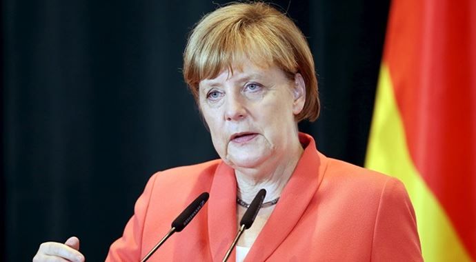 Merkel&#039;den &#039;teröre karşı işbirliği&#039; önerisi