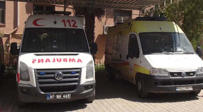 Mardin&#039;de PKK&#039;lılar ambulanslara kurşun yağdırdı