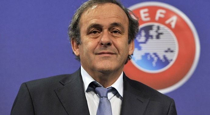 Platini FIFA başkanlığına soyunuyor