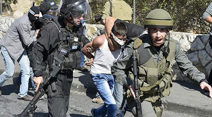 İşgalci İsrail güçleri 5 Filistinliyi gözaltına aldı