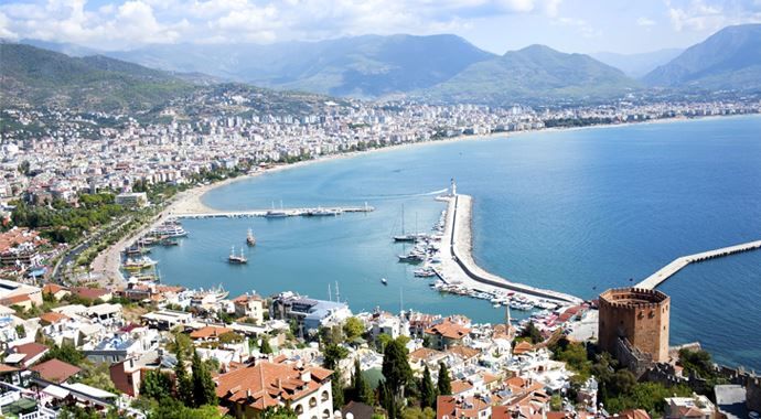 Antalya&#039;ya gelen yabancı turist sayısında azalma var