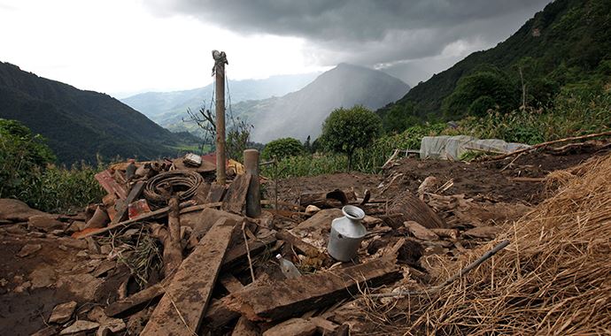 Nepal&#039;de heyelan: 10 ölü