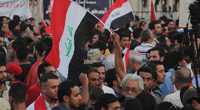 Bağdat&#039;ta hükümet karşıtı gösteri