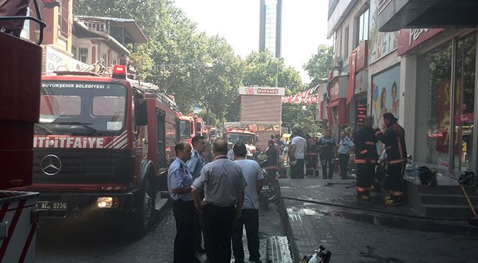 Beşiktaş&#039;ta yangın paniği