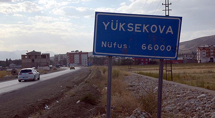Şemdinli-Yüksekova karayolu ulaşıma açıldı