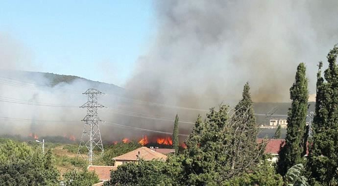 Tuzla&#039;da askeri alandaki yangın kontrol altına alındı - son gelişme