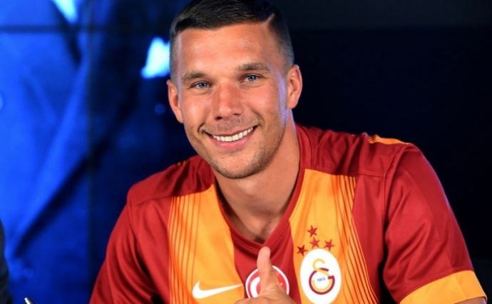 Podolski&#039;den Fenerbahçe mesajı