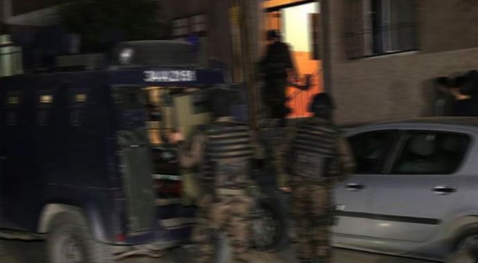 İstanbul&#039;daki PKK&#039;ya yönelik operasyonda, 7 kişi gözaltına alındı