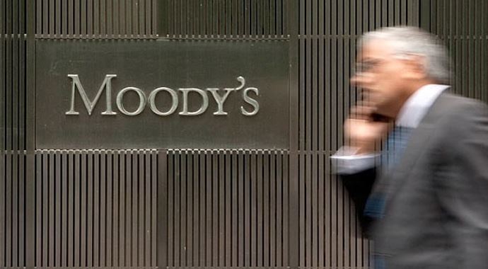 Moody&#039;s, İngiliz bankalarının görünümünü durağana çevirdi