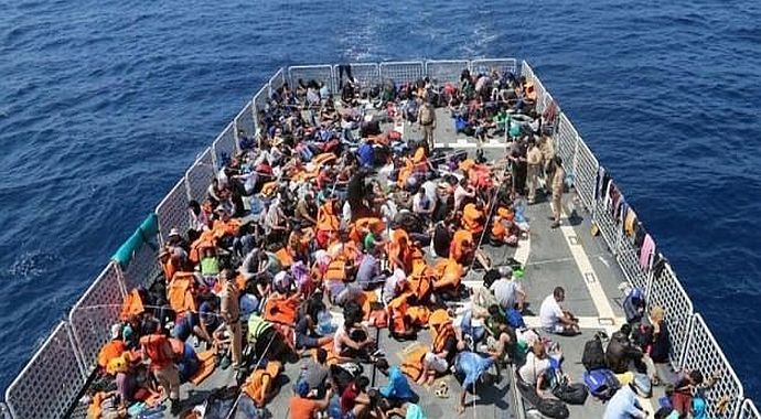 Ege Denizi&#039;nde 2 bin 631 kaçak yakalandı