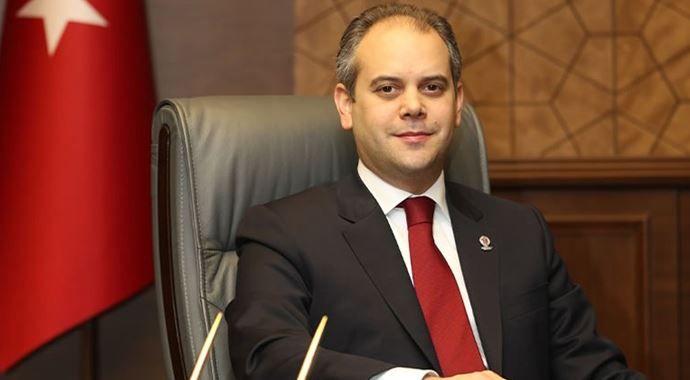 Spor Bakanı Kılıç, Galatasaray&#039;ı tebrik etti 