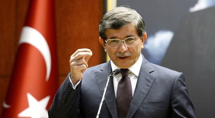 Başbakan Davutoğlu&#039;ndan gece yarısı kritik açıklama