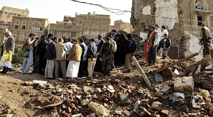 Suudi savaş uçakları Yemen&#039;i bombaladı: 20 ölü 