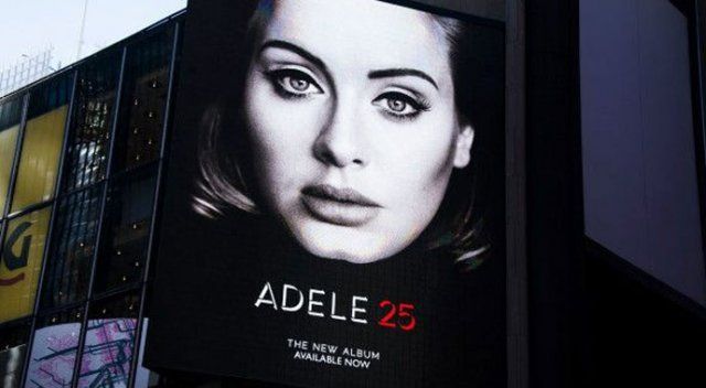 Adele&#039;in yeni albümü tarihi satış rekoru kırdı