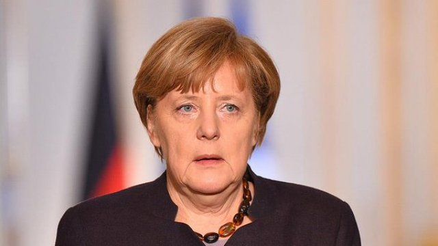 Almanya Başbakanı Merkel: Türkiye&#039;nin yükünü azaltmalıyız