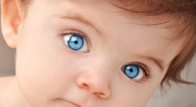 Bebeğin gözündeki  çapak  enfeksiyon belirtisi