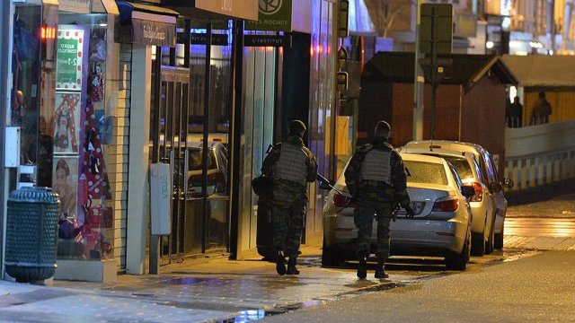 Brüksel&#039;de 16 kişi gözaltına alındı