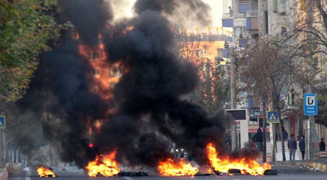 Diyarbakır’daki olaylarda 1 kişi hayatını kaybetti