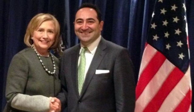 Hillary Clinton’ın ekibinde bir Türk
