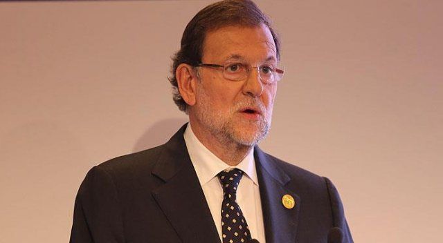 İspanya Başbakanı Rajoy&#039;a fiziksel saldırı