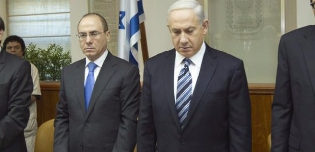 İsrail&#039;de ortalık karıştı, bakan istifa etti