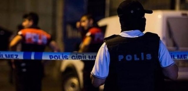 İstanbul&#039;da terör operasyonu! Çatışma çıktı