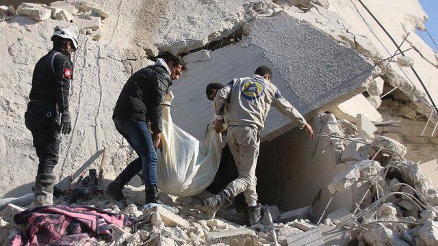Rus uçakları Halep&#039;te sivilleri &#039;vakum bombası&#039; ile vurdu: 15 ölü, 20 yaralı