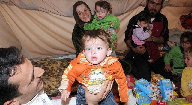 Suriyeli bebekler için mama kampanyası
