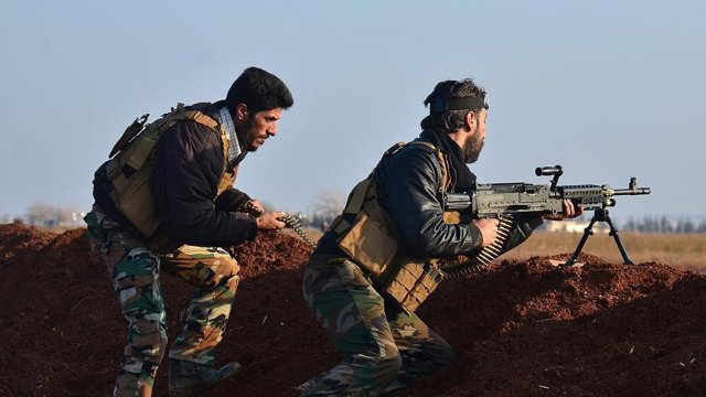 Suriyeli muhalifler 50 Şii milisi etkisiz hale getirdi 4 milisi esir aldı