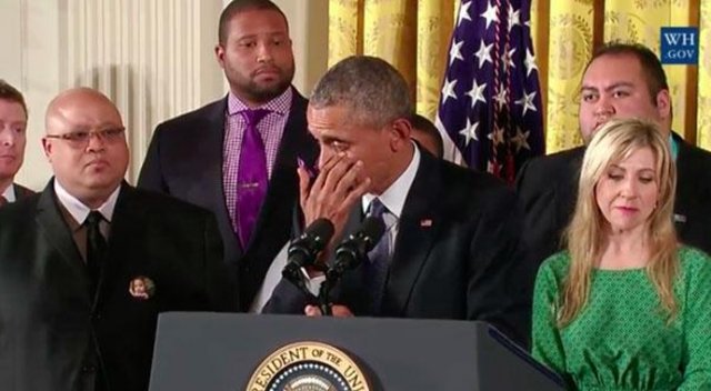 ABD&#039;den tarihi karar! Obama gözyaşlarına boğuldu