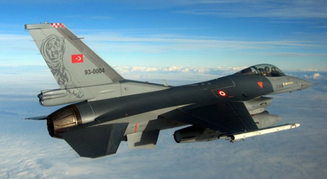 Genelkurmay, 12 F-16&#039;nın Suriye sınırına havalandığını açıkladı