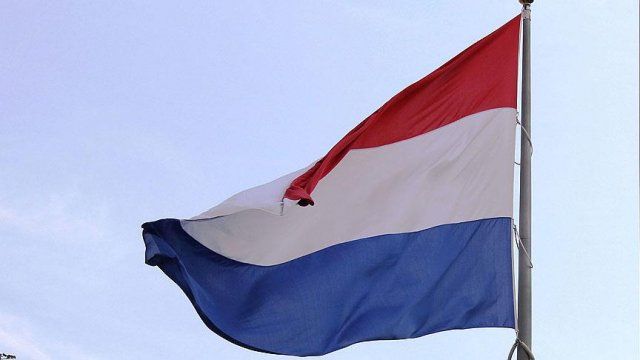 Hollanda’nın Suriye’de hava saldırılarına katılması gündemde