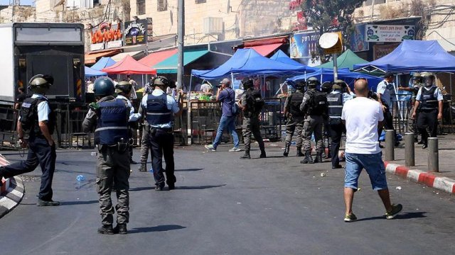İsrail polisi gazeteci Kayk&#039;a destek için yapılan eyleme müdahale etti