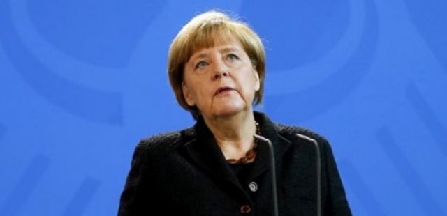 Merkel: Türkiye&#039;ye yardım edilmeli
