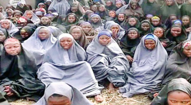 Nijerya, kaçırılan 200 kız için Boko Haram’la görüşecek
