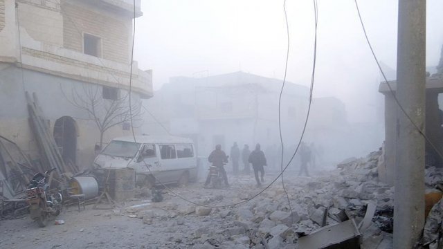 Rus uçakları Halep&#039;te sivilleri vurdu: 3 ölü, 6 yaralı