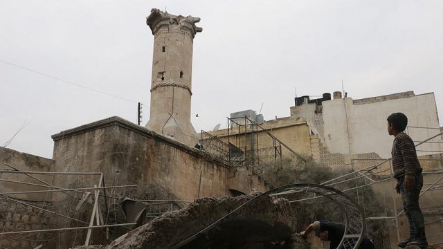 Ruslar Halep&#039;te camiye saldırdı: 8 kişi hayatını kaybetti
