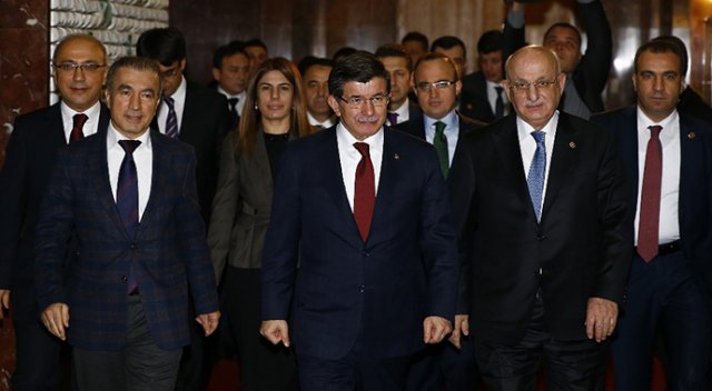 TBMM Başkanı Kahraman, Başbakan Davutoğlu&#039;nu kabul etti