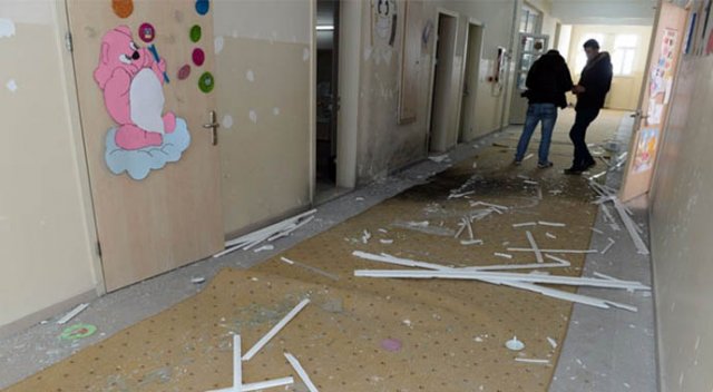 Van&#039;da teröristler okula bombalı saldırı düzenledi