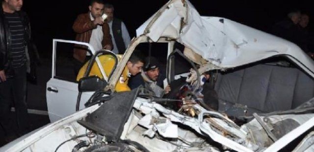 Aksaray&#039;da kaza: 1 ölü, 4 yaralı