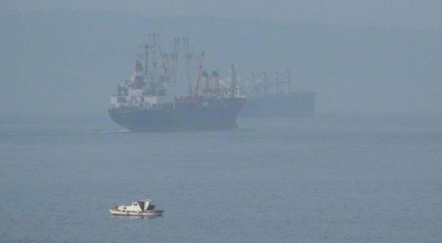 Çanakkale Boğazı sis nedeniyle tek yönlü trafiğe kapatıldı