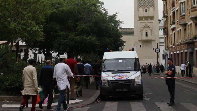 Korsika&#039;da Müslümanlara ait iş yerlerine saldırı