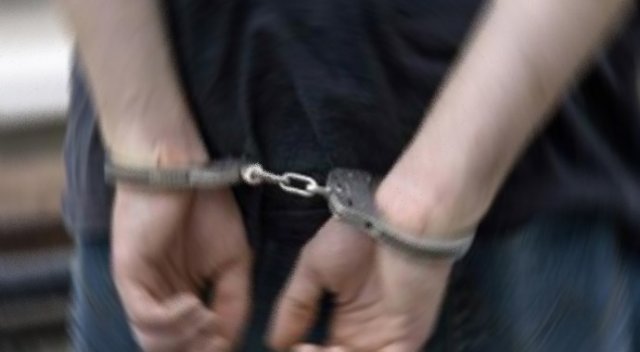 Marketten 47 kilo sucuk çalan 2 zanlı tutuklandı