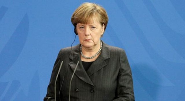 Merkel: Türkiye&#039;nin yanındayız